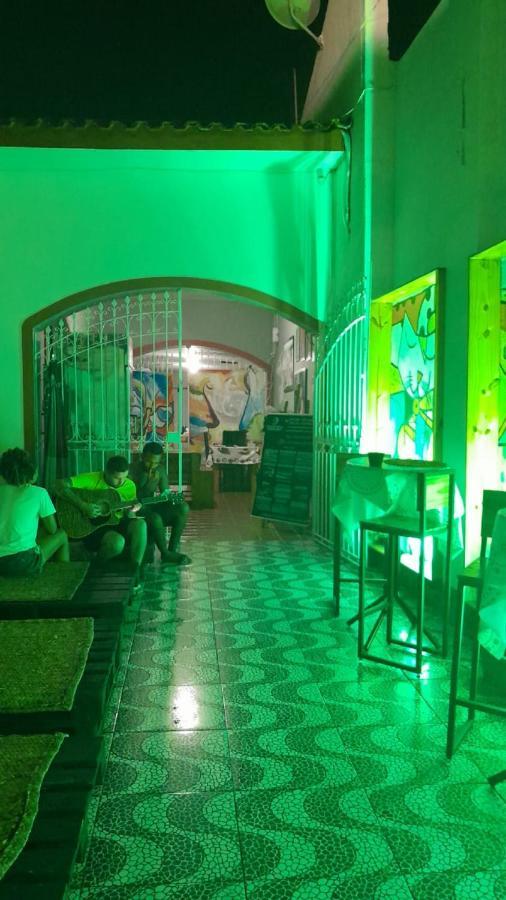 "Le Chat Qui Peche" Hostel A 150 Metros Da Praia De Pajucara Maceió Exterior foto